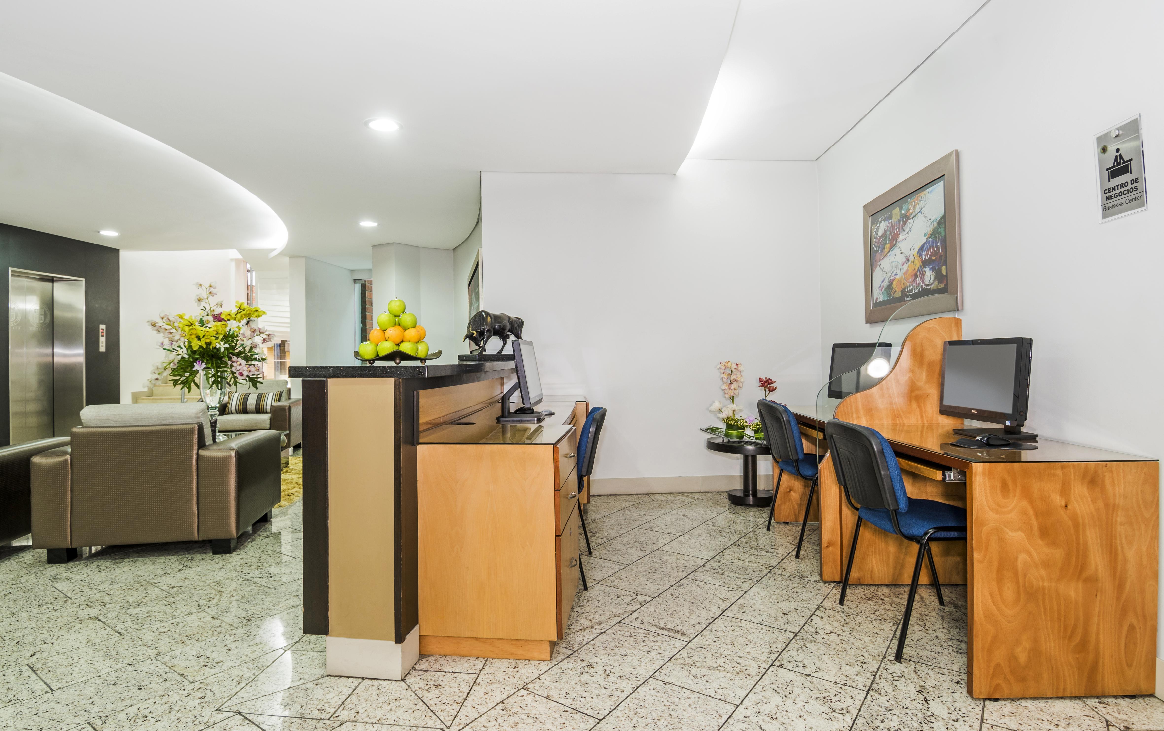 Hotel Egina メデジン エクステリア 写真